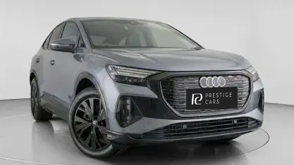 Begagnad Audi Q4 Sportback e-tron Sport 150 kW (204 HK) 2023 Grå SUV