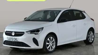 Used Vauxhall Corsa Design Edition 75 HP (55 kW) 2022 White Hatchback