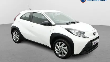 Used Toyota Aygo X PURE 72 HP (52 kW) 2024 SUV