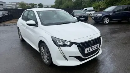 Used Peugeot 208 Active 102 HP (75 kW) 2020 White Hatchback