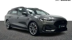 Used 2025 Ford Focus ST-Line X Estate | £24,000 (Fair price)