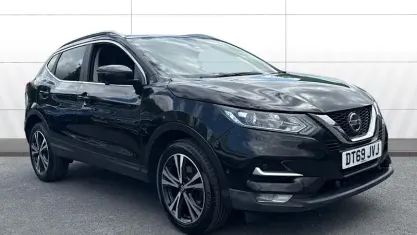 Used Nissan Qashqai N-Connecta 140 HP (102 kW) 2020 Black SUV