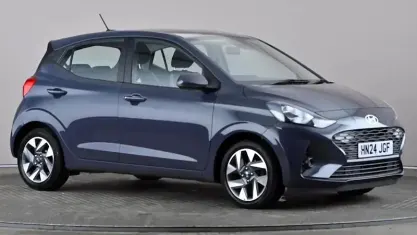 Used Hyundai i10 Advanced 67 HP (49 kW) 2024 Grey Hatchback