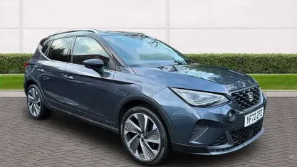 Begagnad Seat Arona FR 110 HK (80 kW) 2022 Grå SUV