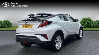 Gebraucht Toyota C-HR 122 PS (89 kW) 2022 Weiß SUV
