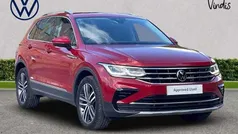 Red Used 2022 VW Tiguan Elegance SUV | £27,595 (Fair price)