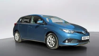 Used Toyota Auris Hybrid 136 HP (100 kW) 2018 Hatchback