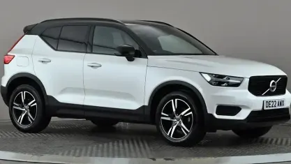Used Volvo XC40 R-Design 163 HP (119 kW) 2021 White SUV
