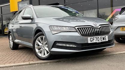 Usado Skoda Superb SE Technology 150 CV (110 kW) 2022 Familiar