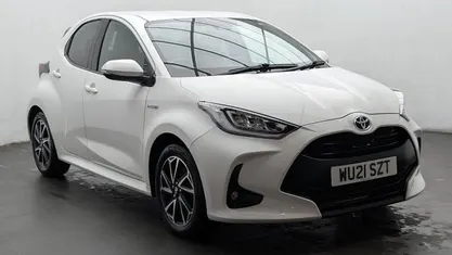 Used Toyota Yaris Hybrid Design 116 HP (85 kW) 2025 Hatchback