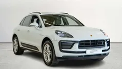 Carrara white metallic Used 2023 Porsche Macan SUV | £53,490 (Good price)