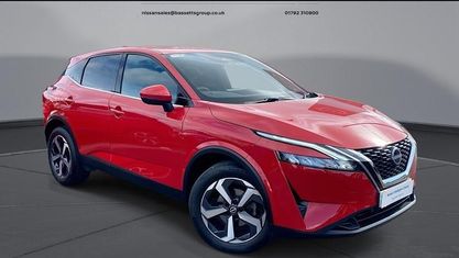 Used Nissan Qashqai N-Connecta 140 HP (102 kW) 2022 Red SUV