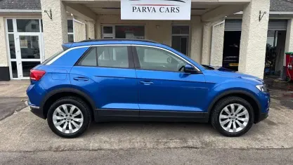 Used VW T-Roc SE 116 HP (85 kW) 2020 Blue SUV