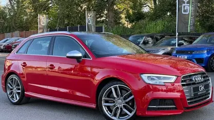 Begagnad Audi S3 Sportback Design 310 HK (228 kW) 2017 Röd Halvkombi
