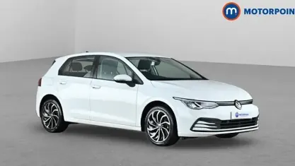 Used VW Golf VIII Life 131 HP (96 kW) 2023 White Hatchback
