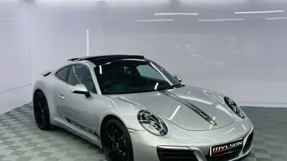 Used Porsche 911 370 HP (272 kW) 2017 Coupe