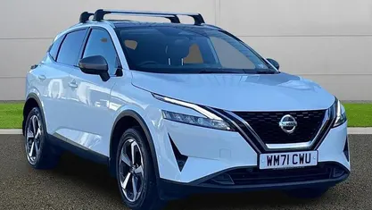White Used 2022 Nissan Qashqai N-Connecta SUV | £15,295 (Fair price)