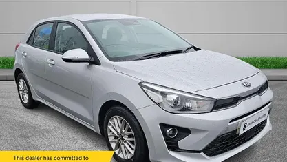 Used Kia Rio 101 HP (74 kW) 2021 Silver Hatchback
