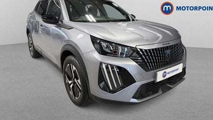 Usado Peugeot 2008 Allure 131 HP (96 kW) 2025 Cinzento SUV