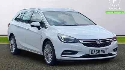 Used Vauxhall Astra Elite 150 HP (110 kW) 2019 White Estate