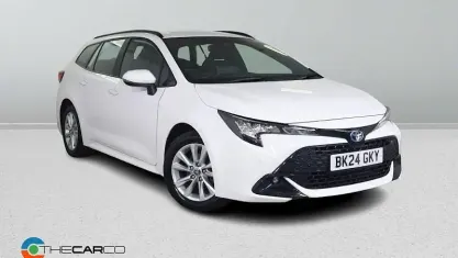 Used Toyota Corolla 140 HP (102 kW) 2024 White Estate