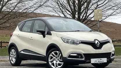 Used Renault Captur Dynamique 90 HP (66 kW) 2015 White SUV