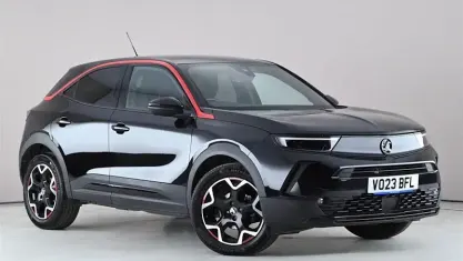 Usado Vauxhall Mokka GS Line 131 HP (96 kW) 2022 Preto SUV