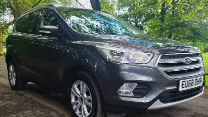 Usado Ford Kuga Zetec 120 CV (88 kW) 2019 SUV