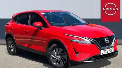 Used Nissan Qashqai Acenta Premium 140 HP (102 kW) 2022 Red SUV