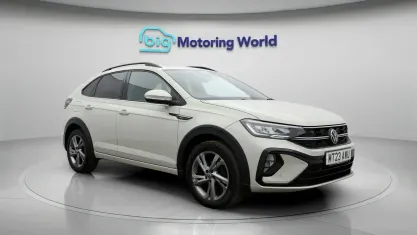 Usado VW Taigo R-line 150 CV (110 kW) 2023 Gris SUV