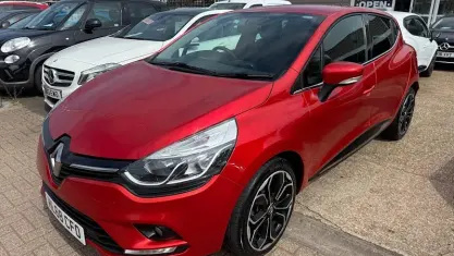 Usado Renault Clio IV Iconic 90 HP (66 kW) 2019 Vermelho Citadino