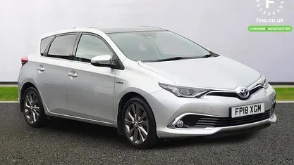 Used Toyota Auris Hybrid 136 HP (100 kW) 2018 Silver Hatchback