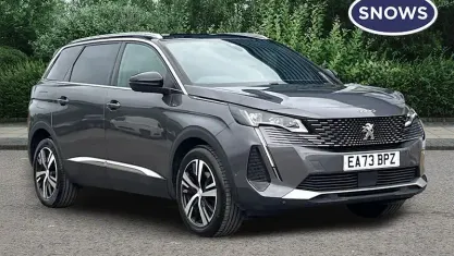 Begagnad Peugeot 5008 GT 131 HK (96 kW) 2023 Grå SUV