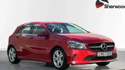 Used Mercedes A180 Executive 109 HP (80 kW) 2017 Red Hatchback