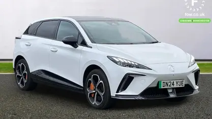 Używany MG MG4 EV 319 kW (435 KM) 2024 Biały Hatchback