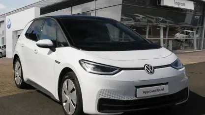 Używany VW ID.3 Pro 106 kW (145 KM) 2021 Biały Hatchback