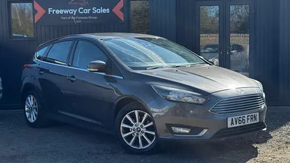 Used Ford Focus Titanium 101 HP (74 kW) 2016 Grey Hatchback