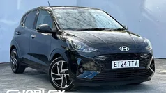 Black Used 2024 Hyundai i10 Premium Hatchback | £15,762 (Fair price)