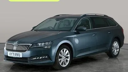 Used Skoda Superb SE Technology 150 HP (110 kW) 2022 Estate