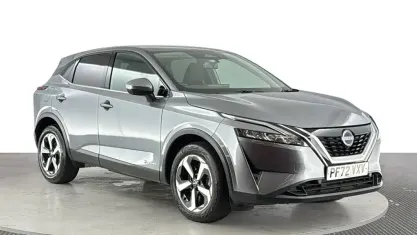 Begagnad Nissan Qashqai N-Connecta 190 HK (139 kW) 2023 Grå SUV