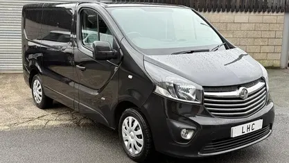 Used Vauxhall Vivaro Sportive 120 HP (88 kW) 2017 Black MPV