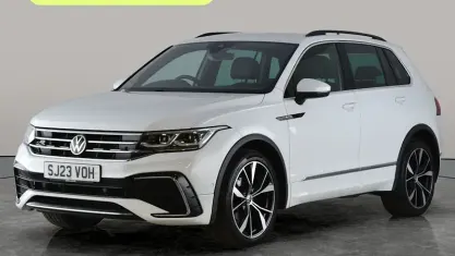 Begagnad VW Tiguan R-line 150 HK (110 kW) 2023 Vit SUV