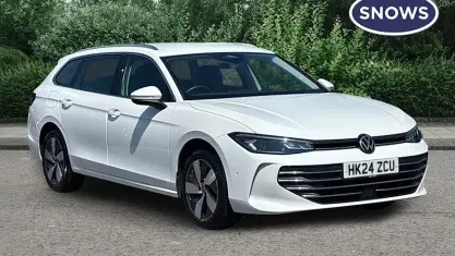 Used VW Passat S 150 HP (110 kW) 2024 White Estate
