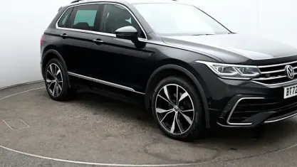 Begagnad VW Tiguan R-line 245 HK (180 kW) 2023 SUV