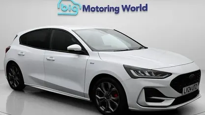 Usado Ford Focus ST-Line 155 HP (114 kW) 2024 Branco Citadino
