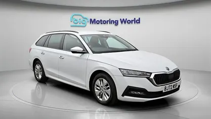 Used Skoda Octavia SE Technology 110 HP (80 kW) 2022 White Estate