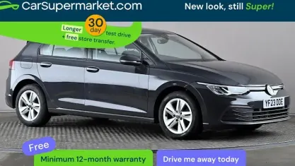 Używany VW Golf VIII Life 131 KM (96 kW) 2023 Szary Hatchback