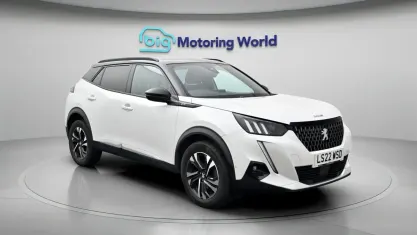 Usado Peugeot 2008 GT 131 CV (96 kW) 2022 Blanco SUV