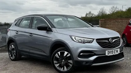 Used Vauxhall Grandland X Sport 131 HP (96 kW) 2019 Grey SUV