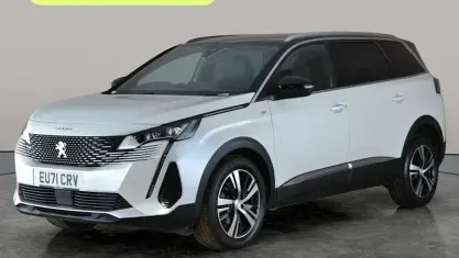 Usado Peugeot 5008 GTi 131 HP (96 kW) 2021 Branco SUV